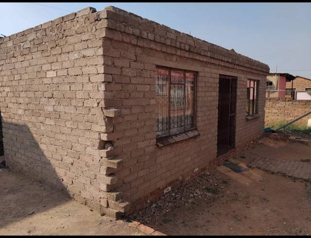 2 BEDROOM HOUSE FOR SALE IN SOSHANGUVE L